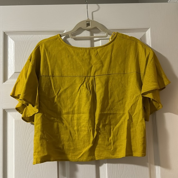 BRAND NEW WITH TAGS! Yellow large crop twist front top - Picture 2 of 4